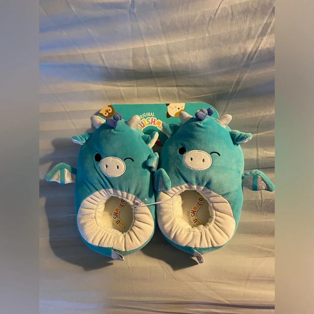NWT Squishmallow Dragon slippers